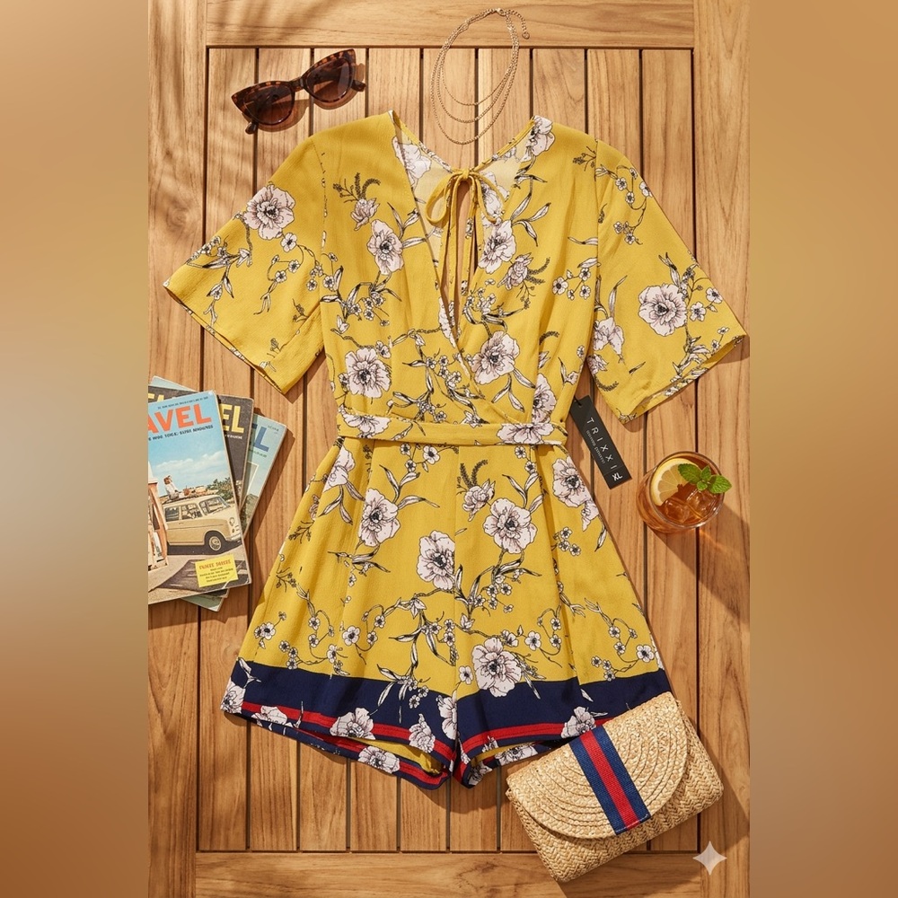 Trixxi Women’s XL Yellow Floral Wrap Romper w/Border Print Detail, Lined NWT